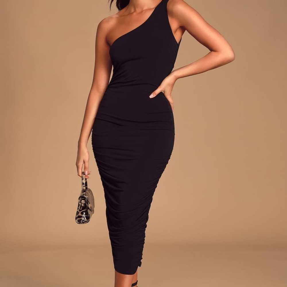 Lulus black dress